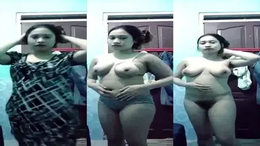 Anis Pamer Lekuk Dada Jumbo Sesi Langsung Hot poster