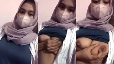 Bokep Hijab Zilla Pap Payudara Hot Viral poster