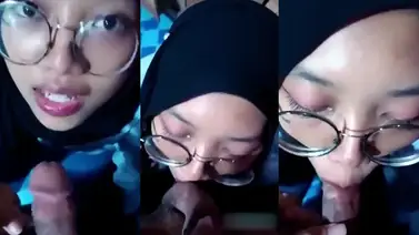 Ukhti Berhijab Sepong Batang Nikmat Banget poster